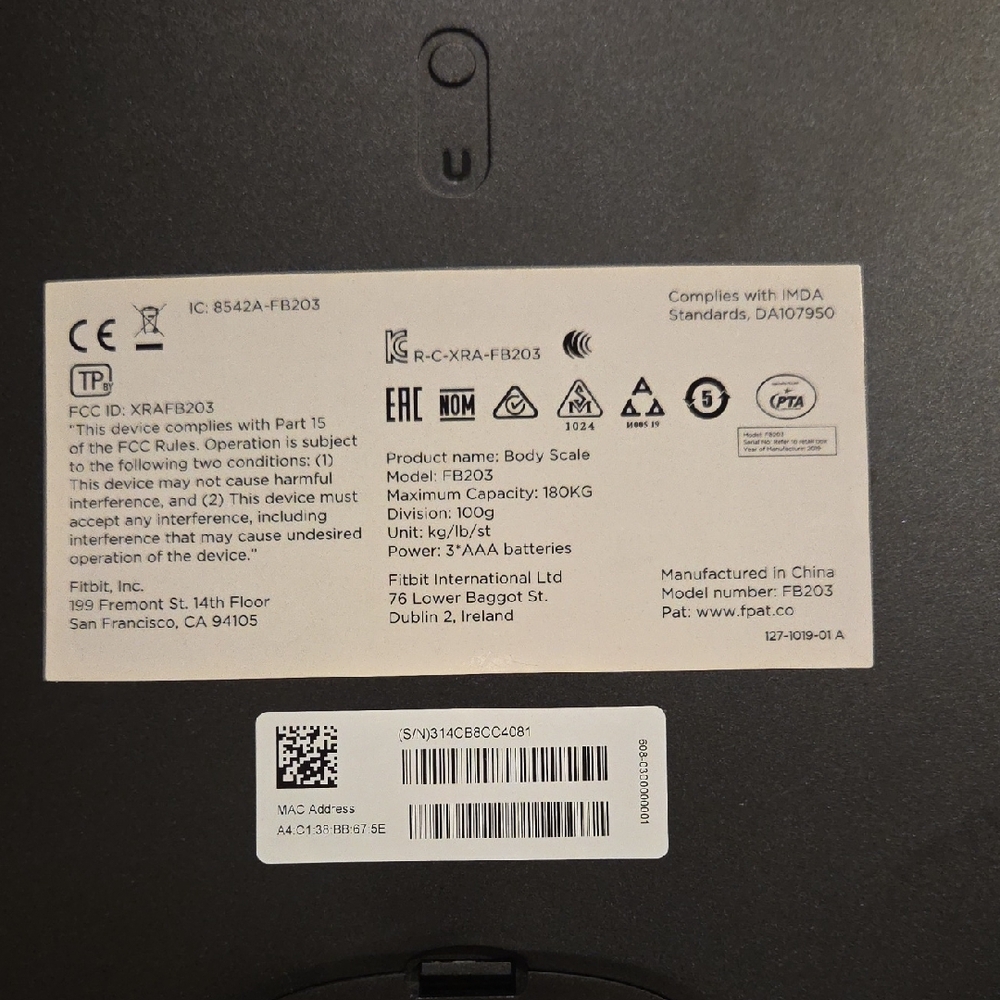 Fitbit Black Smart Scale - Picture 2 of 3